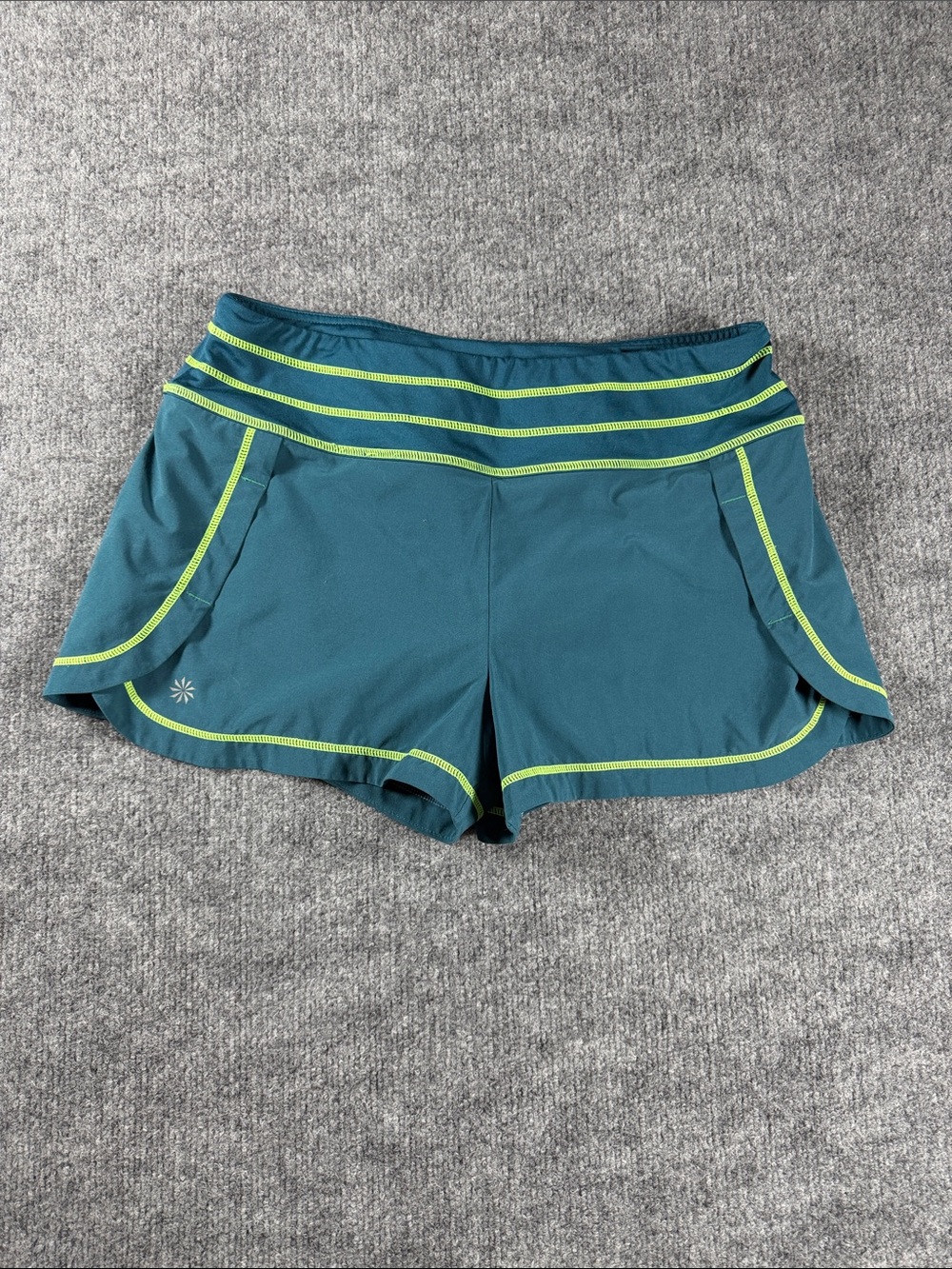 Athleta Run With It Piping Short